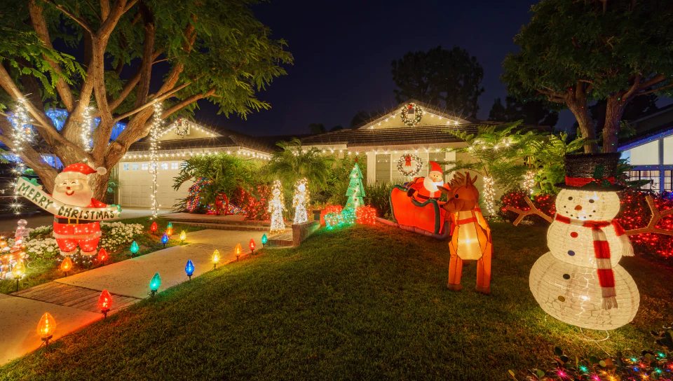 christmas lights decoration outside the residential house